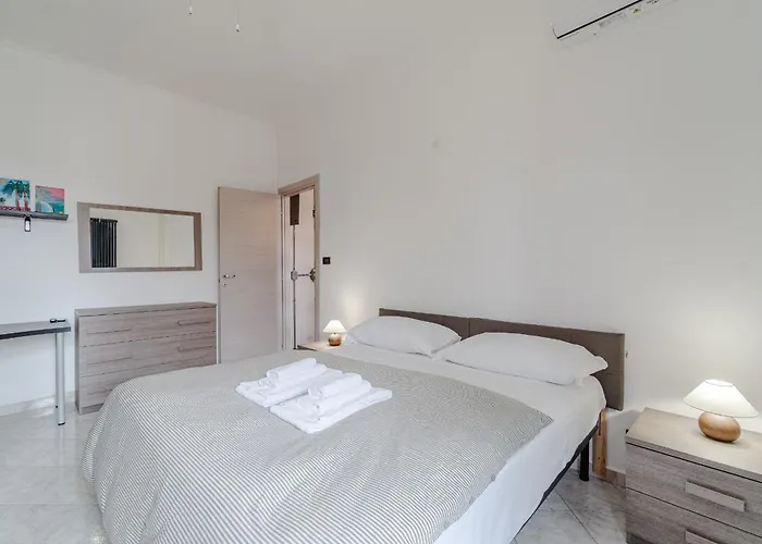 Guesthost - North Cozy Nest